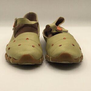 Berne Mev Lime Green/Orange Shoe